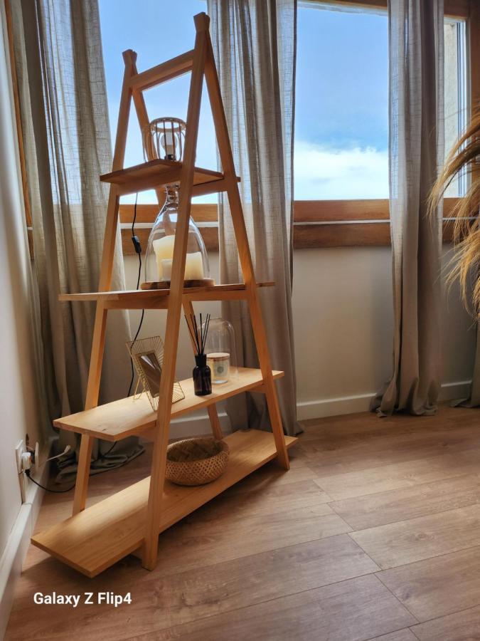 Vue / Parking / à 200m Appartement *